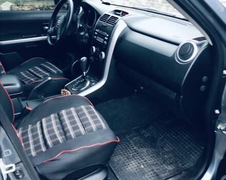 Сірий Сузукі Гранд Вітара, об'ємом двигуна 2 л та пробігом 115 тис. км за 7689 $, фото 11 на Automoto.ua