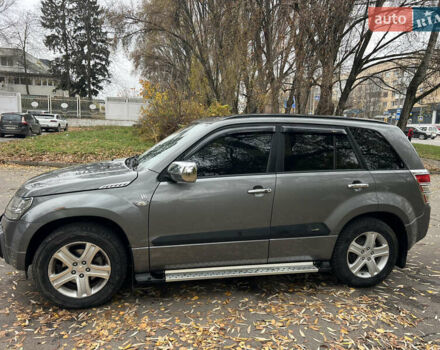 Серый Сузуки Гранд Витара, объемом двигателя 2 л и пробегом 89 тыс. км за 8000 $, фото 6 на Automoto.ua