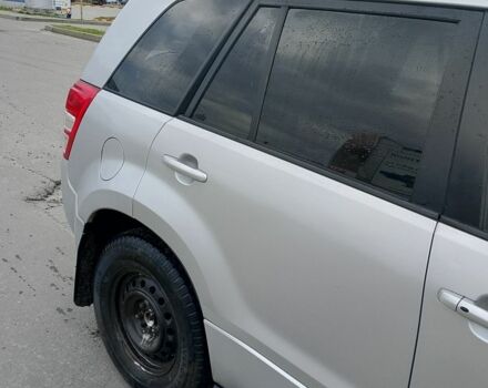 Серый Сузуки Гранд Витара, объемом двигателя 2 л и пробегом 280 тыс. км за 3117 $, фото 1 на Automoto.ua