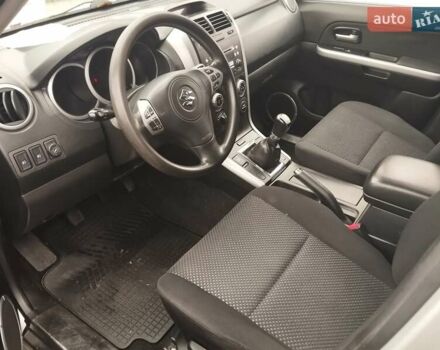 Серый Сузуки Гранд Витара, объемом двигателя 2.74 л и пробегом 215 тыс. км за 6700 $, фото 2 на Automoto.ua