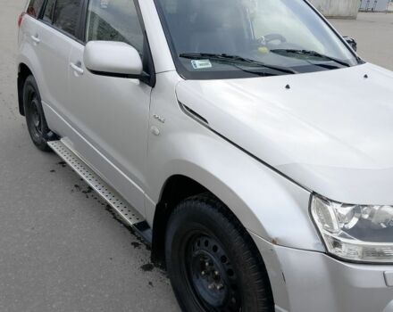 Серый Сузуки Гранд Витара, объемом двигателя 2 л и пробегом 280 тыс. км за 3117 $, фото 2 на Automoto.ua