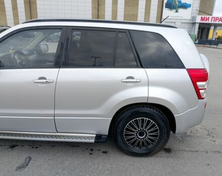 Серый Сузуки Гранд Витара, объемом двигателя 2 л и пробегом 280 тыс. км за 3117 $, фото 6 на Automoto.ua