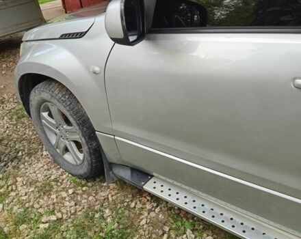 Серый Сузуки Гранд Витара, объемом двигателя 2 л и пробегом 250 тыс. км за 5900 $, фото 3 на Automoto.ua