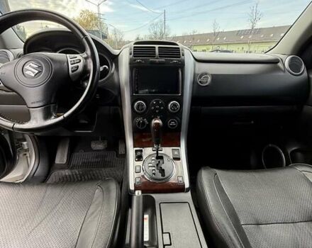Серый Сузуки Гранд Витара, объемом двигателя 2 л и пробегом 179 тыс. км за 7999 $, фото 5 на Automoto.ua