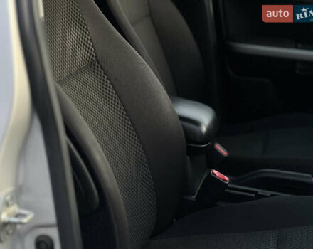 Серый Сузуки Гранд Витара, объемом двигателя 2 л и пробегом 282 тыс. км за 7700 $, фото 16 на Automoto.ua