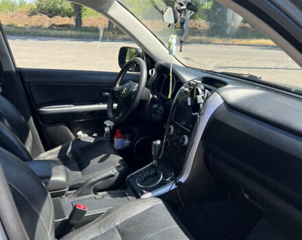 Сірий Сузукі Гранд Вітара, об'ємом двигуна 2 л та пробігом 190 тис. км за 9000 $, фото 7 на Automoto.ua