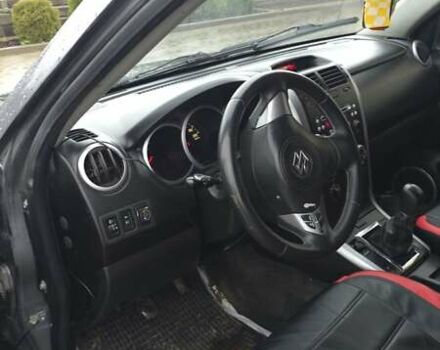 Серый Сузуки Гранд Витара, объемом двигателя 2 л и пробегом 280 тыс. км за 4500 $, фото 3 на Automoto.ua