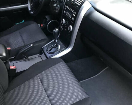 Серый Сузуки Гранд Витара, объемом двигателя 2 л и пробегом 184 тыс. км за 8400 $, фото 3 на Automoto.ua