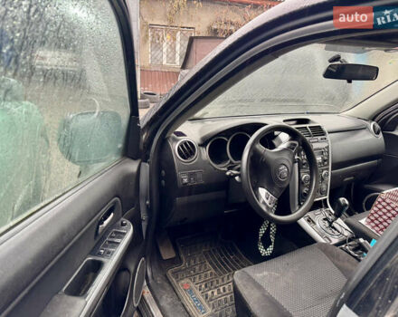 Серый Сузуки Гранд Витара, объемом двигателя 2.7 л и пробегом 258 тыс. км за 3500 $, фото 6 на Automoto.ua