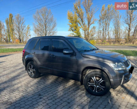 Серый Сузуки Гранд Витара, объемом двигателя 2.4 л и пробегом 283 тыс. км за 6777 $, фото 2 на Automoto.ua