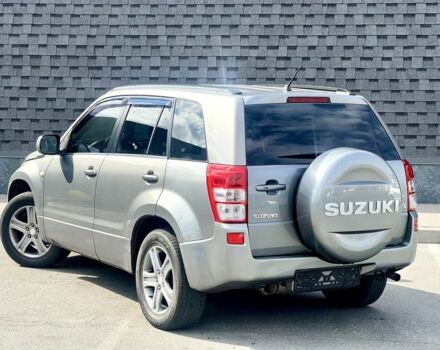 Серый Сузуки Гранд Витара, объемом двигателя 2 л и пробегом 180 тыс. км за 7800 $, фото 2 на Automoto.ua