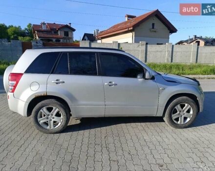 Сірий Сузукі Гранд Вітара, об'ємом двигуна 2 л та пробігом 277 тис. км за 6700 $, фото 3 на Automoto.ua