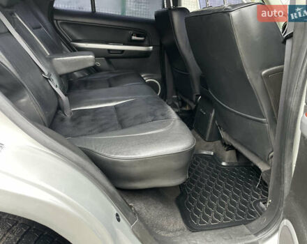 Серый Сузуки Гранд Витара, объемом двигателя 2 л и пробегом 171 тыс. км за 7900 $, фото 24 на Automoto.ua