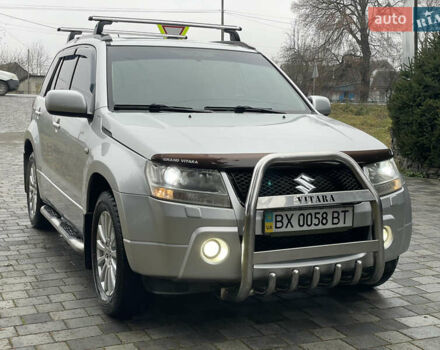Серый Сузуки Гранд Витара, объемом двигателя 2 л и пробегом 171 тыс. км за 7900 $, фото 5 на Automoto.ua