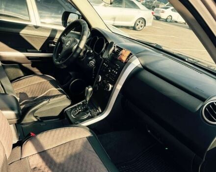 Серый Сузуки Гранд Витара, объемом двигателя 2 л и пробегом 150 тыс. км за 7900 $, фото 6 на Automoto.ua