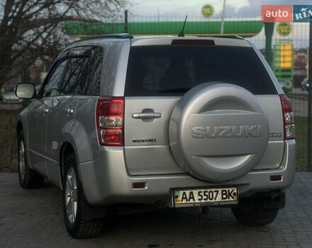 Серый Сузуки Гранд Витара, объемом двигателя 2 л и пробегом 282 тыс. км за 7700 $, фото 4 на Automoto.ua