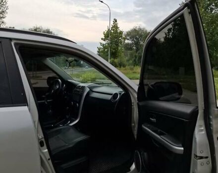 Сірий Сузукі Гранд Вітара, об'ємом двигуна 2.39 л та пробігом 330 тис. км за 8000 $, фото 10 на Automoto.ua