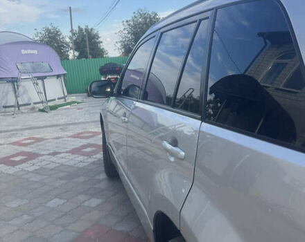 Сірий Сузукі Гранд Вітара, об'ємом двигуна 2.4 л та пробігом 168 тис. км за 7300 $, фото 4 на Automoto.ua