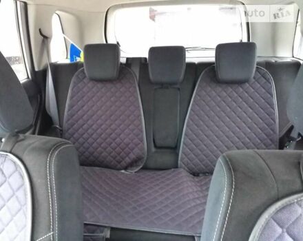 Сірий Сузукі Гранд Вітара, об'ємом двигуна 1.87 л та пробігом 228 тис. км за 8000 $, фото 5 на Automoto.ua