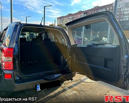 Сірий Сузукі Гранд Вітара, об'ємом двигуна 2 л та пробігом 150 тис. км за 7800 $, фото 6 на Automoto.ua