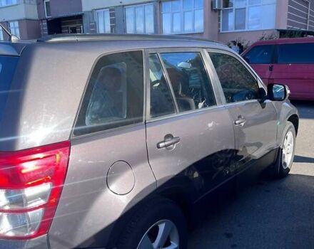 Серый Сузуки Гранд Витара, объемом двигателя 2.39 л и пробегом 183 тыс. км за 6500 $, фото 3 на Automoto.ua