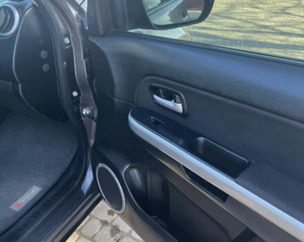 Серый Сузуки Гранд Витара, объемом двигателя 2.4 л и пробегом 283 тыс. км за 6777 $, фото 12 на Automoto.ua