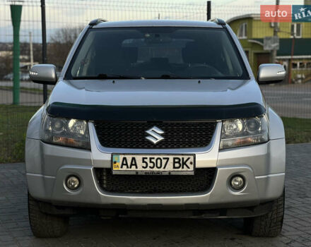 Серый Сузуки Гранд Витара, объемом двигателя 2 л и пробегом 282 тыс. км за 7700 $, фото 2 на Automoto.ua