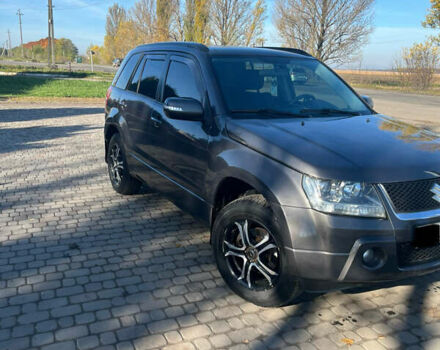 Серый Сузуки Гранд Витара, объемом двигателя 2.4 л и пробегом 283 тыс. км за 6777 $, фото 3 на Automoto.ua