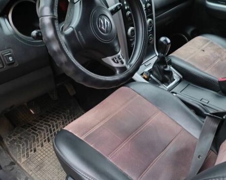 Сірий Сузукі Гранд Вітара, об'ємом двигуна 2 л та пробігом 221 тис. км за 6500 $, фото 4 на Automoto.ua