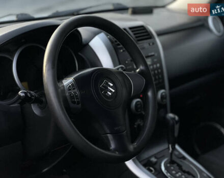 Серый Сузуки Гранд Витара, объемом двигателя 2 л и пробегом 282 тыс. км за 7700 $, фото 8 на Automoto.ua