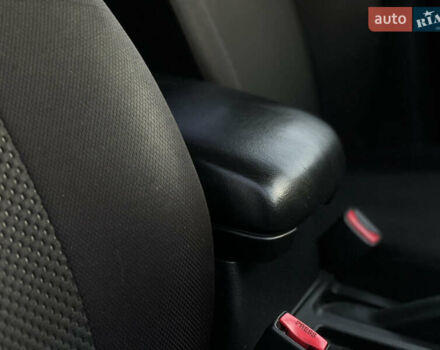 Серый Сузуки Гранд Витара, объемом двигателя 2 л и пробегом 282 тыс. км за 7700 $, фото 12 на Automoto.ua