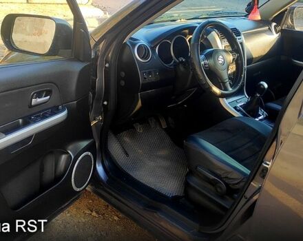 Сірий Сузукі Гранд Вітара, об'ємом двигуна 2.4 л та пробігом 231 тис. км за 8500 $, фото 4 на Automoto.ua