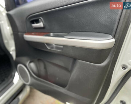 Серый Сузуки Гранд Витара, объемом двигателя 2 л и пробегом 171 тыс. км за 7900 $, фото 31 на Automoto.ua