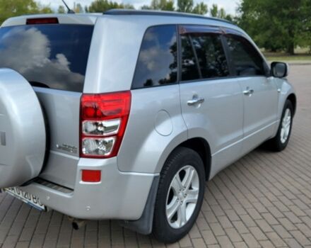 Серый Сузуки Гранд Витара, объемом двигателя 2 л и пробегом 143 тыс. км за 8000 $, фото 1 на Automoto.ua