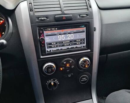 Серый Сузуки Гранд Витара, объемом двигателя 2 л и пробегом 250 тыс. км за 7199 $, фото 5 на Automoto.ua