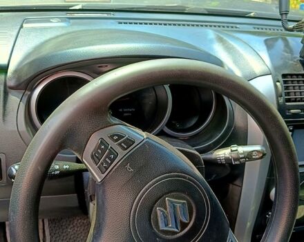 Серый Сузуки Гранд Витара, объемом двигателя 2.4 л и пробегом 300 тыс. км за 7400 $, фото 3 на Automoto.ua