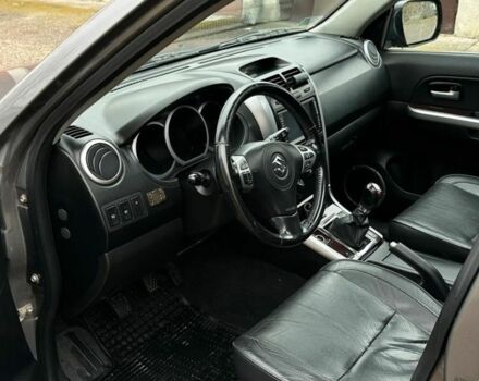 Серый Сузуки Гранд Витара, объемом двигателя 2.2 л и пробегом 230 тыс. км за 3600 $, фото 8 на Automoto.ua