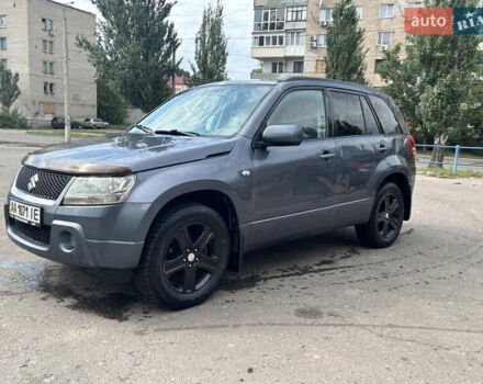 Серый Сузуки Гранд Витара, объемом двигателя 2 л и пробегом 286 тыс. км за 4600 $, фото 1 на Automoto.ua