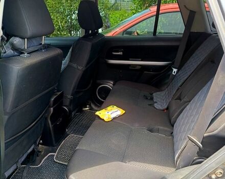 Серый Сузуки Гранд Витара, объемом двигателя 2.4 л и пробегом 300 тыс. км за 7400 $, фото 8 на Automoto.ua