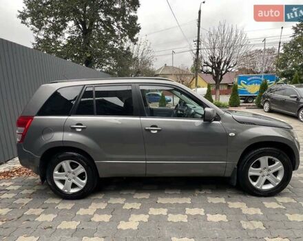 Серый Сузуки Гранд Витара, объемом двигателя 1.87 л и пробегом 242 тыс. км за 8240 $, фото 5 на Automoto.ua