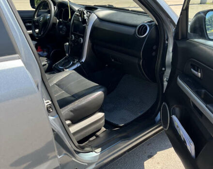 Сірий Сузукі Гранд Вітара, об'ємом двигуна 2 л та пробігом 190 тис. км за 9000 $, фото 16 на Automoto.ua