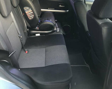 Серый Сузуки Гранд Витара, объемом двигателя 2 л и пробегом 184 тыс. км за 8400 $, фото 2 на Automoto.ua