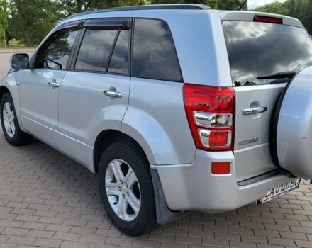 Серый Сузуки Гранд Витара, объемом двигателя 2 л и пробегом 143 тыс. км за 8000 $, фото 2 на Automoto.ua