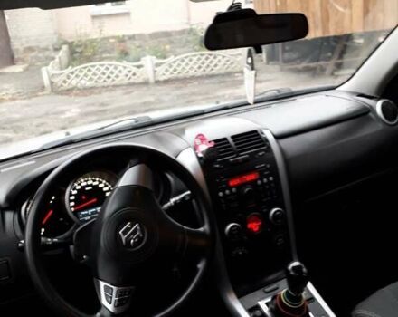 Серый Сузуки Гранд Витара, объемом двигателя 2.39 л и пробегом 186 тыс. км за 8500 $, фото 5 на Automoto.ua