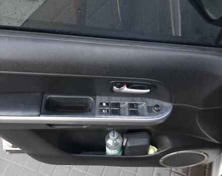 Сірий Сузукі Гранд Вітара, об'ємом двигуна 2.4 л та пробігом 69 тис. км за 12300 $, фото 1 на Automoto.ua