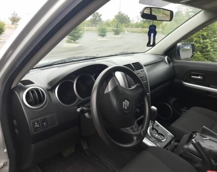 Серый Сузуки Гранд Витара, объемом двигателя 2.4 л и пробегом 850 тыс. км за 8500 $, фото 5 на Automoto.ua