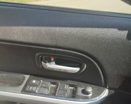 Сірий Сузукі Гранд Вітара, об'ємом двигуна 2 л та пробігом 250 тис. км за 7499 $, фото 23 на Automoto.ua