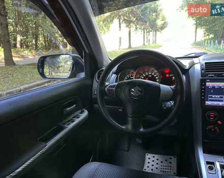 Сірий Сузукі Гранд Вітара, об'ємом двигуна 2 л та пробігом 222 тис. км за 8000 $, фото 16 на Automoto.ua