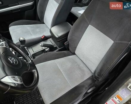 Сірий Сузукі Гранд Вітара, об'ємом двигуна 2 л та пробігом 163 тис. км за 3950 $, фото 24 на Automoto.ua