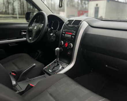 Сірий Сузукі Гранд Вітара, об'ємом двигуна 2.4 л та пробігом 200 тис. км за 7600 $, фото 9 на Automoto.ua